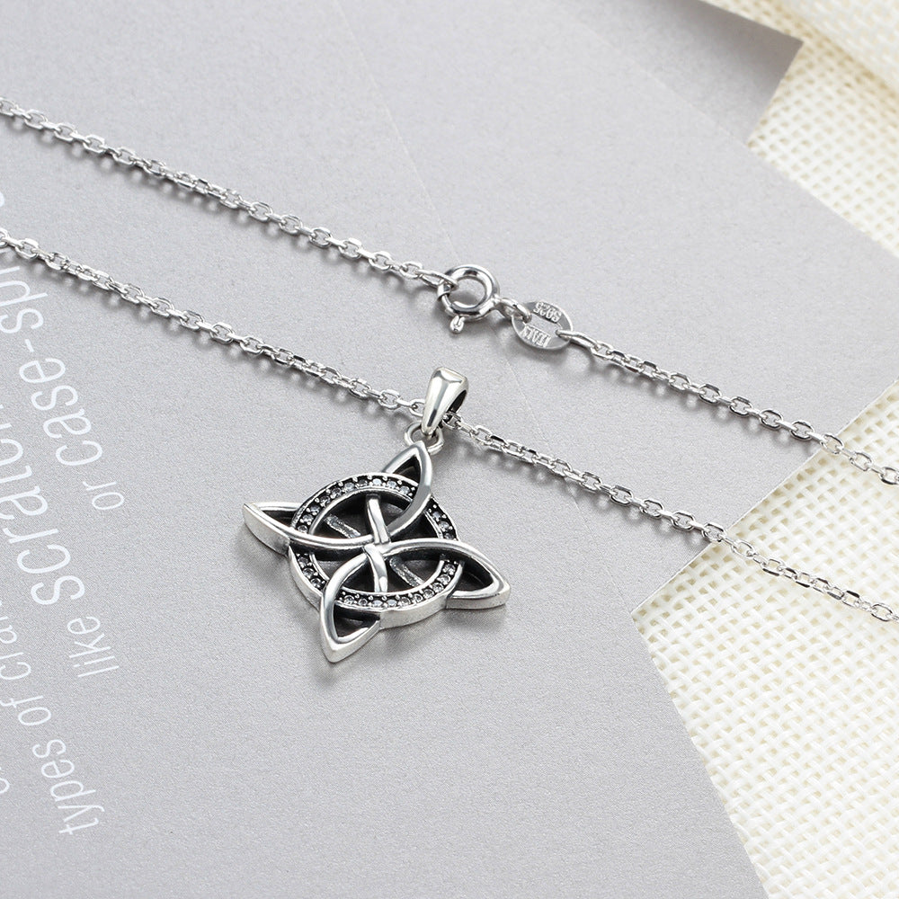 ANDRUM COLLECTION – Smyckeset med halsband och örhänge keltiskt kors